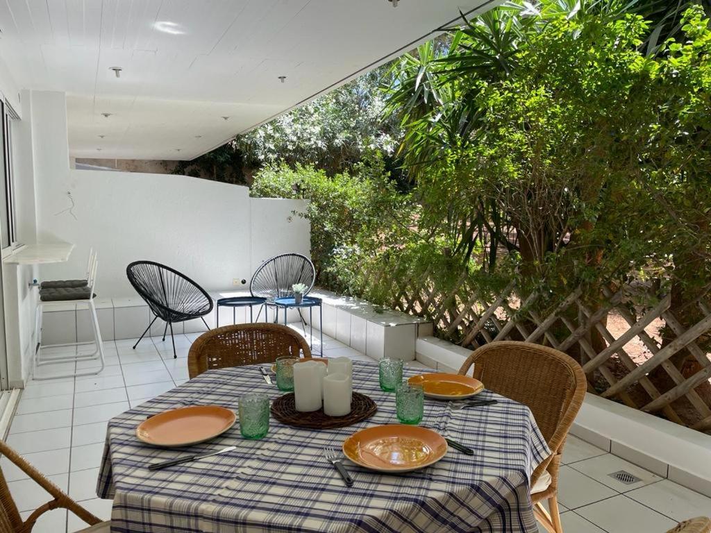 Vouliagmeni'S Secret Garden Near The Sea Appartement Athene Buitenkant foto